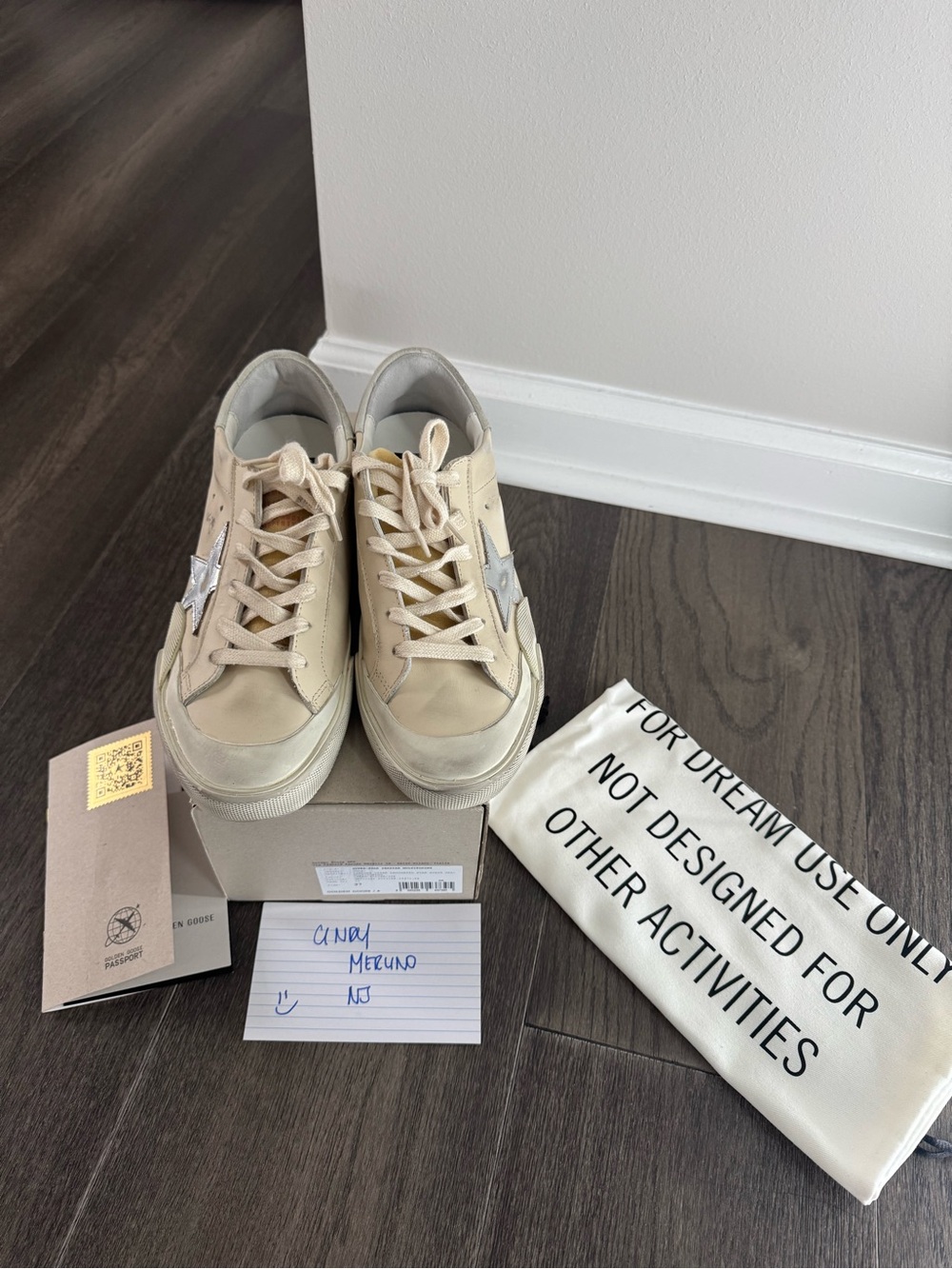 NEW Golden Goose Superstar 37 Cream Sneakers with Silver Star - Picture 1 of 3